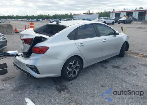 2020 Kia Forte Lxs z USA, uszkodzony, nr VIN 3KPF24AD9LE171547